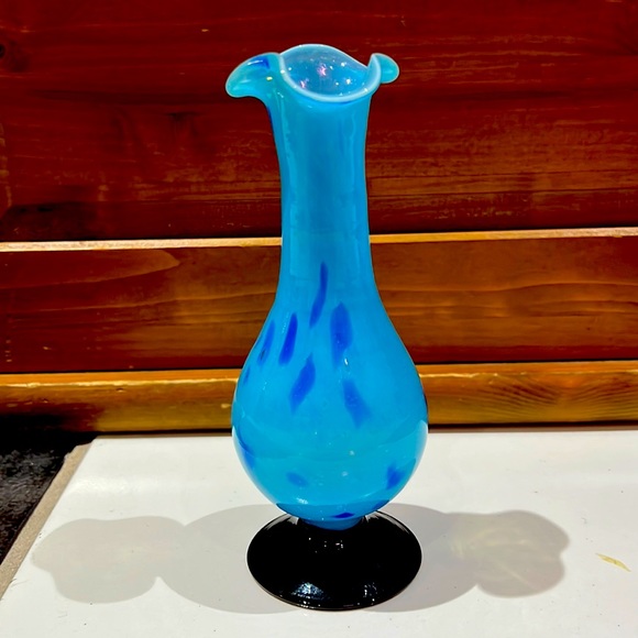 Blown Glass Vase - Picture 1 of 1
